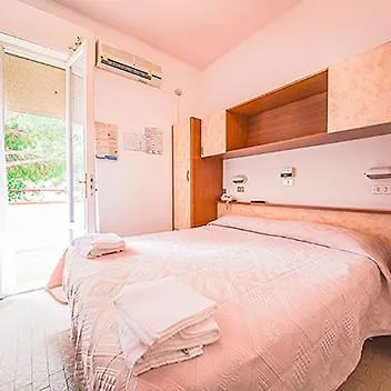 Otel Rosa 3*