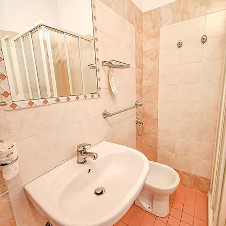 Hotel Rosa 3*