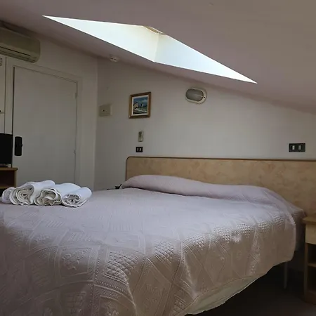 Rosa Hotel 3*