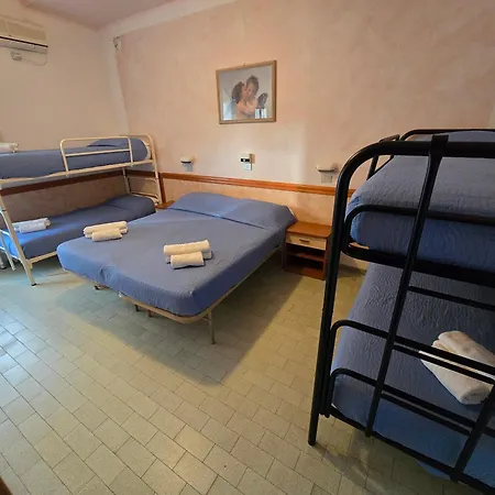 Hotel Rosa 3*