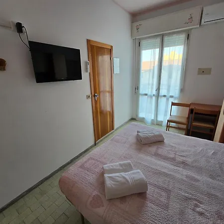 Rosa ホテル ガッテーオ・ア・マーレ