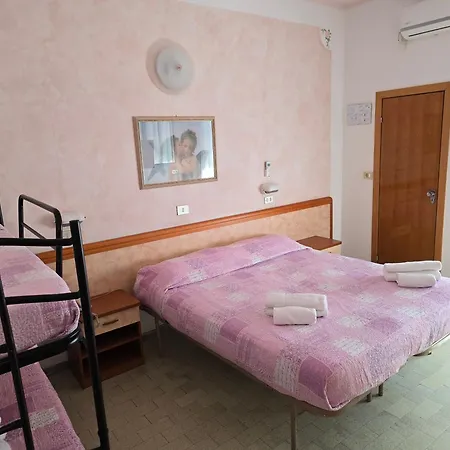 Rosa ホテル ガッテーオ・ア・マーレ