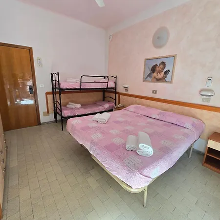 Rosa 3*